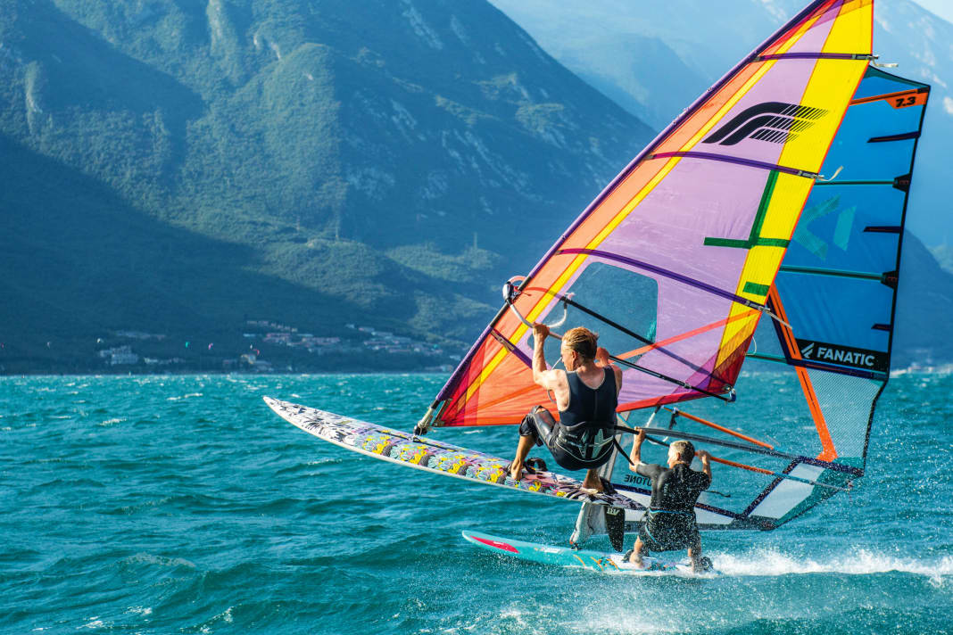 Alt gegen neu: Klaas Voget auf historischem Material, Craig Gertenbach auf dem aktuellen Equipment