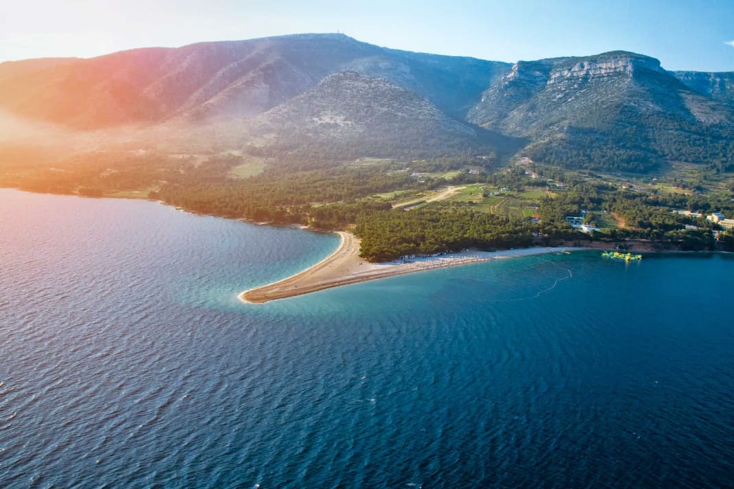 Das Goldene Horn von Brac - ein Top-Windsurf-Spot für den Familien-Urlaub