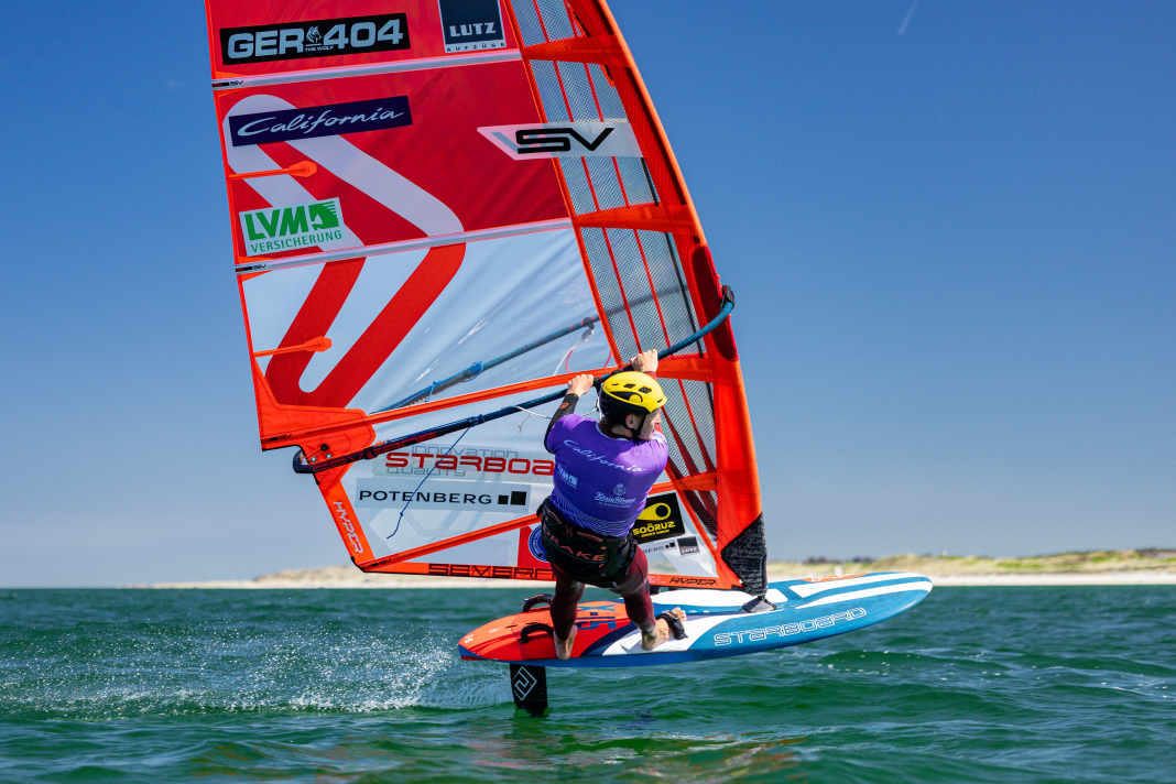Fabian Wolf gewann mit großer Dominanz den Deutschen Windsurf Cup auf Sylt