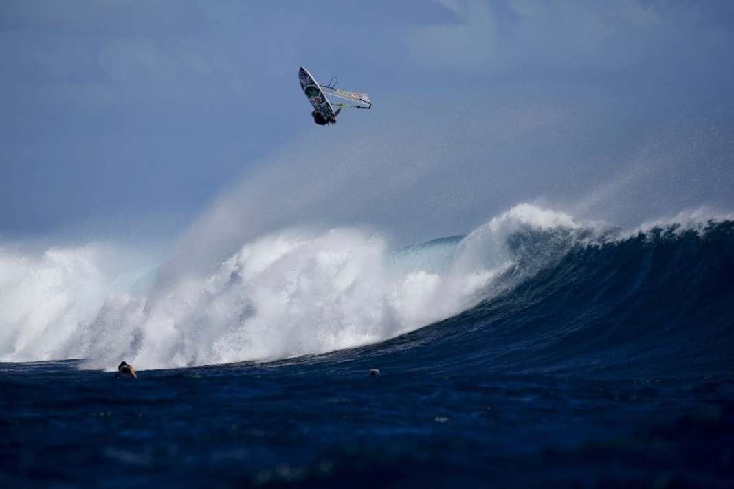 Die besten Bilder von Tag 1 des Fiji Surf Pro 2026