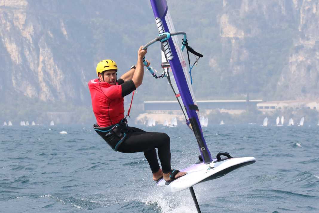 Vincent Langer gewann die Foil-Wertung beim ProAm Windsurf Cup am Gardasee