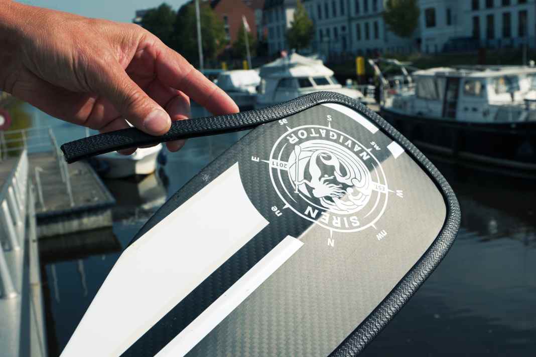 Der Kantenschutz lässt sich leicht anbringen und  auch wieder entfernen.