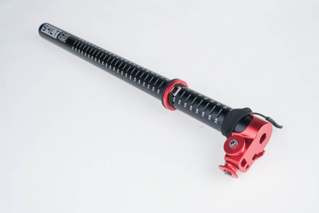 The block is made of anodised aluminium