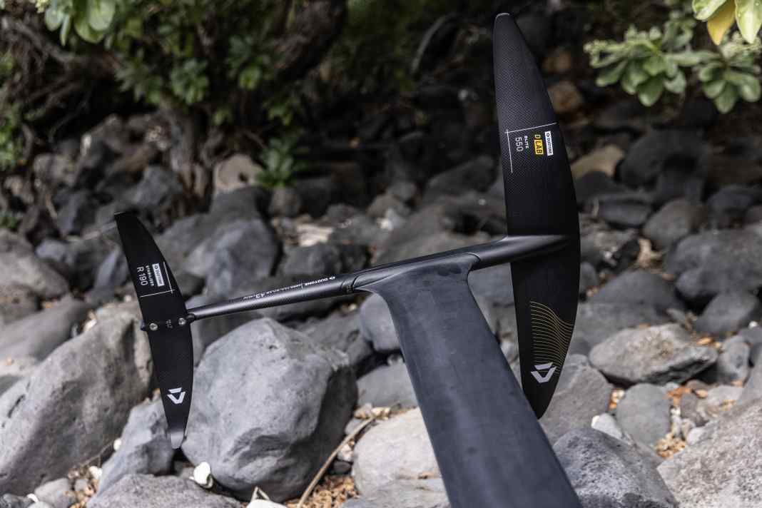 As the name suggests, the new Blitz model is the best choice for racers and performance freeriders
