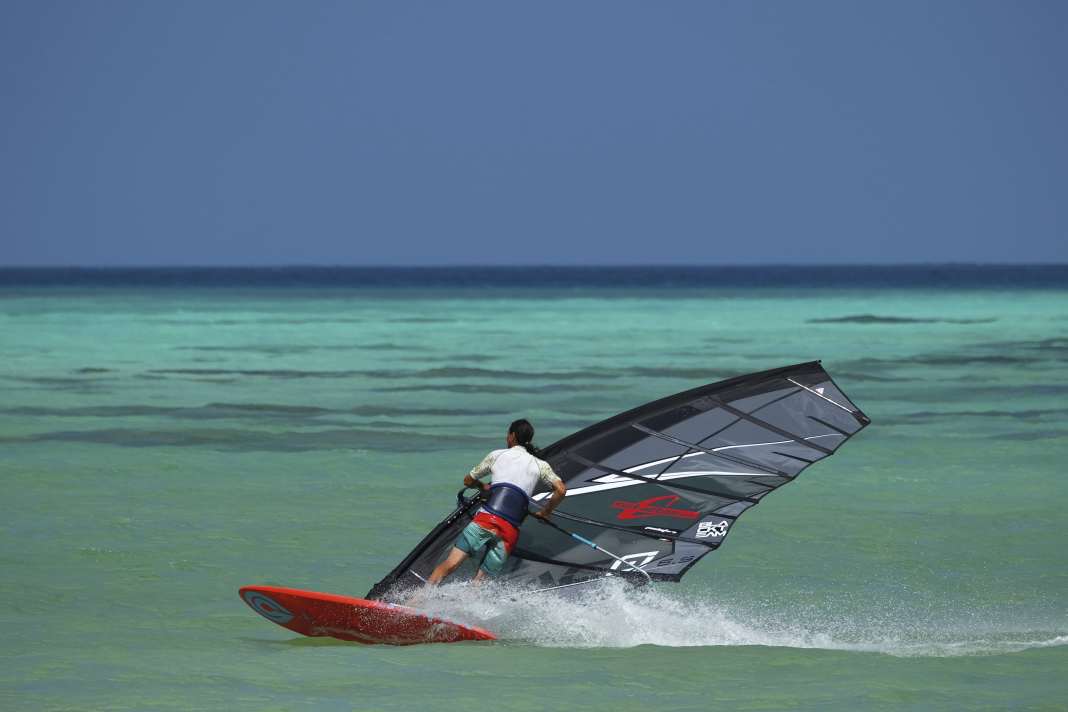 The Goya Volar Carbon 110 in a surf test