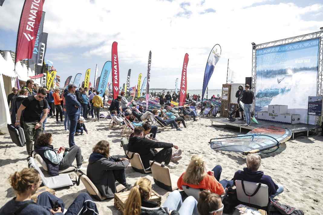 Equipment workshops, yoga, parties and much more - there's never a dull moment on land at the surf festival!
