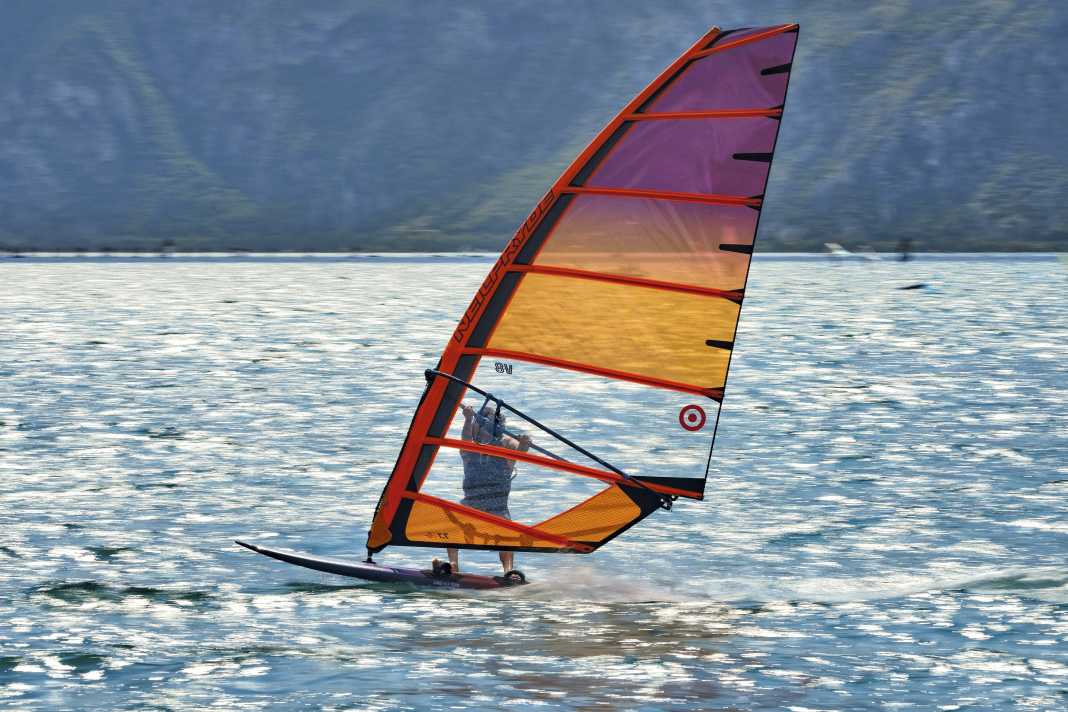 Wer die hohen Trimmkräfte des V8 meistert, bekommt maximale Leistung und Kontrolle.