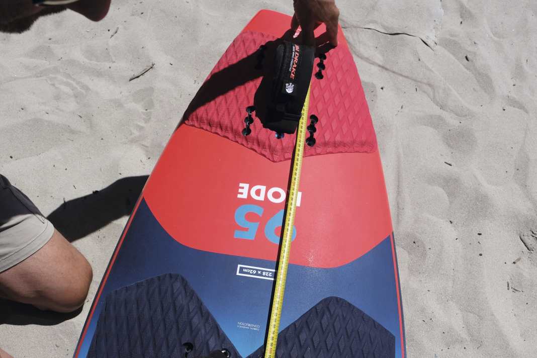 The "stance" - the stride width - ranges from a wave-wide 61.5 centimetres at Starboard...