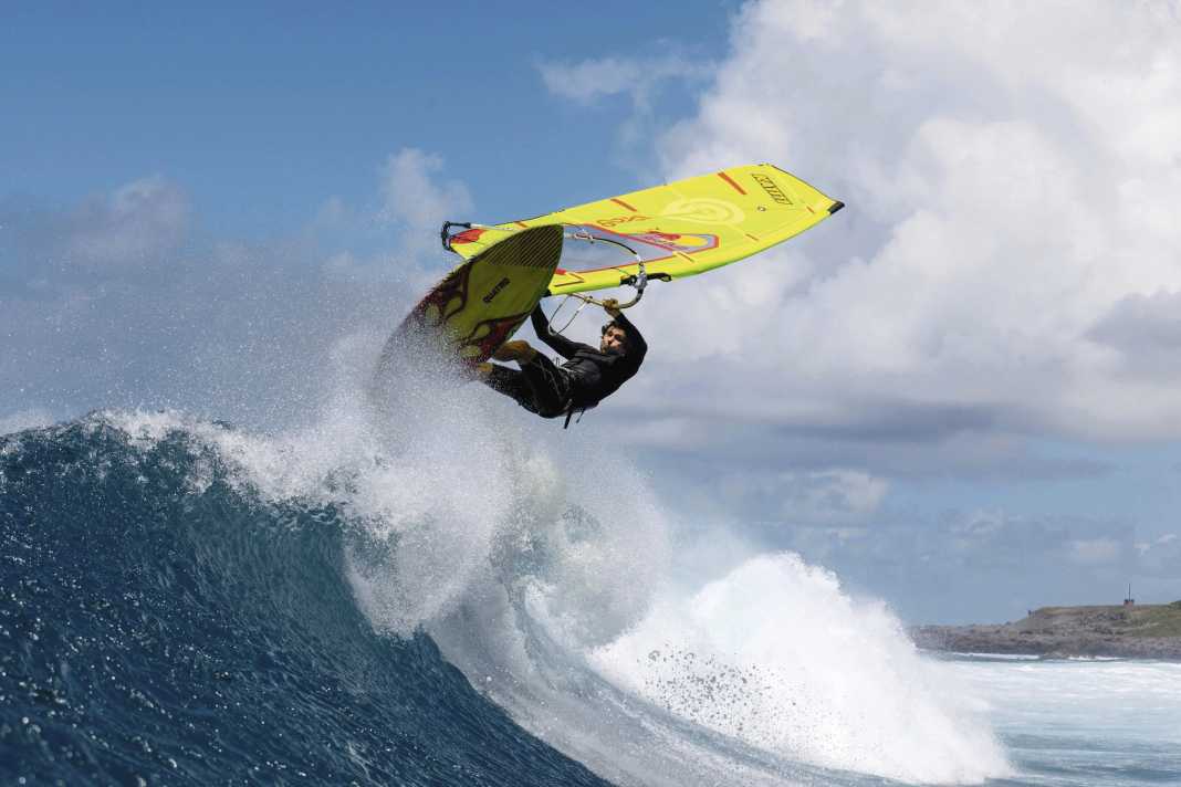 The combination still looks a little unusual - Jason Polakow, the namesake of the JP Australia brand, has been surfing with Goya boards and sails for a few months now.