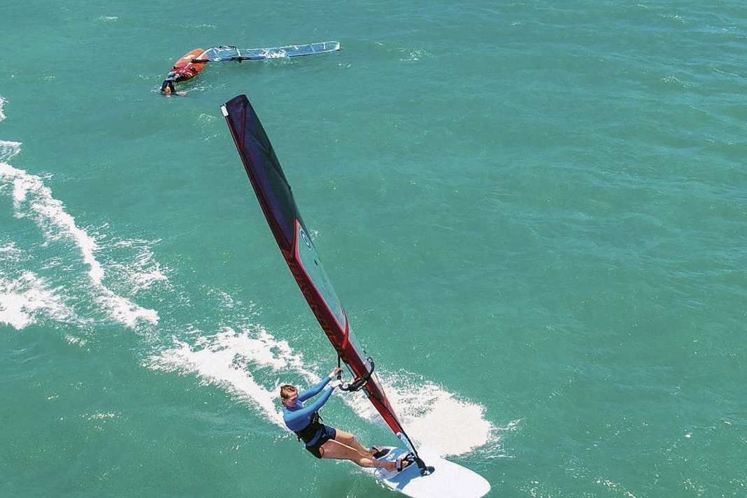 Author Julienne Lippertz is not only an enthusiastic windsurfer and trainer, but has also been filming and photographing with a drone for a long time.