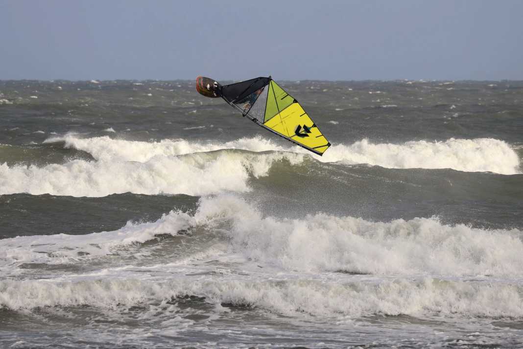 Das Duotone Super Hero SLS ist die "Normalversion"