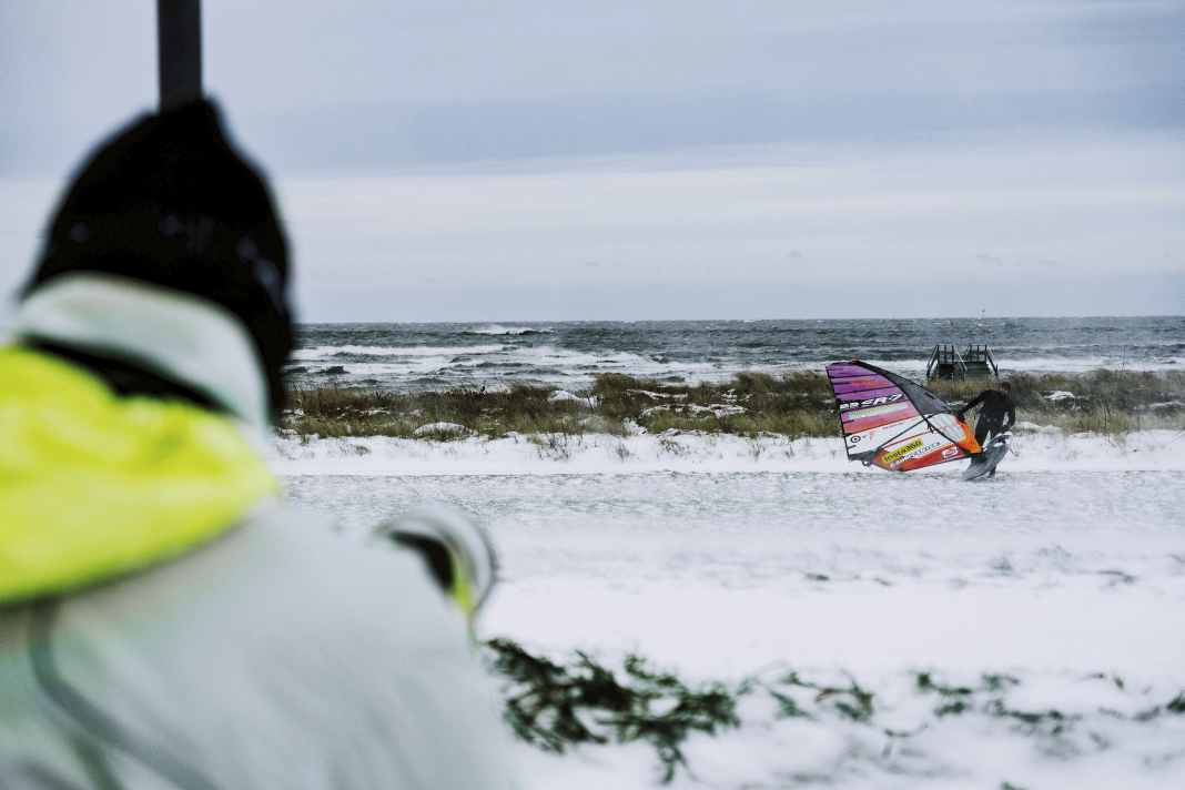 Even when Nico Prien goes out on the water in ice and snow, Lars Wichmann is there with his camera. In this interview, the pair let us take a look behind the scenes of their YouTube videos!