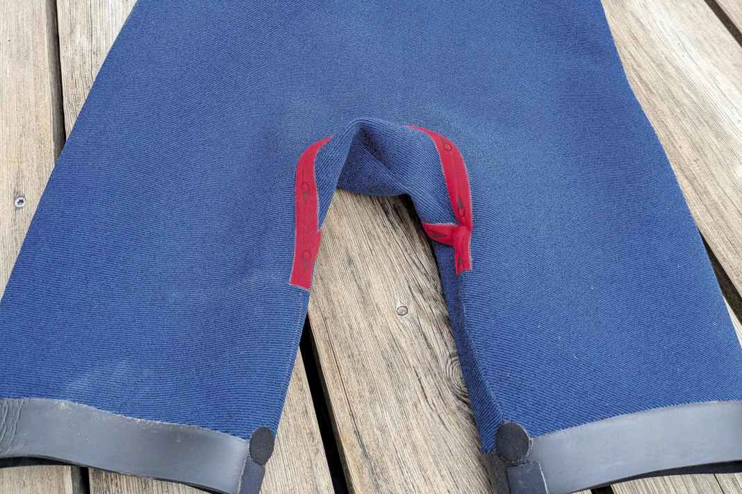 Verklebte oder getapte Nähte (hier bei Soöruz) sind gut, bei warmen Temperaturen aber nicht essentiell