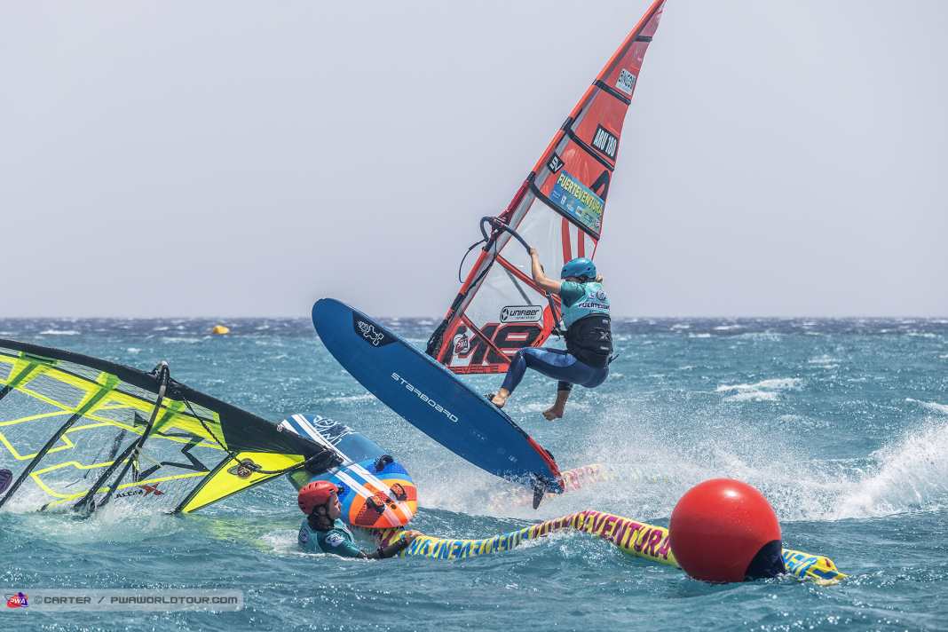 The best pictures from day 1 of Slalom X at the World Cup on Fuerteventura