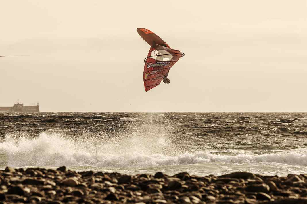 Philip Köster sprang mit einem gigantischen Backloop zum Last-Second-Sieg in Pozo.