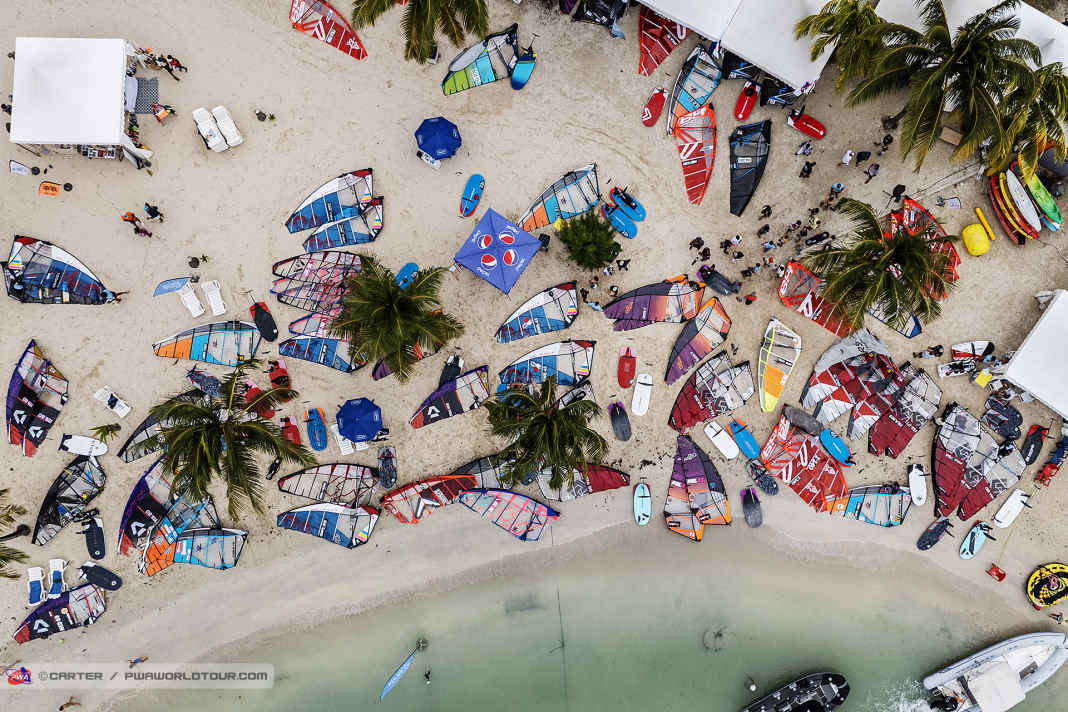 Erster PWA Foil Racing Event des Jahres: Nur ein Tag mit guten Bedingungen auf Guadeloupe