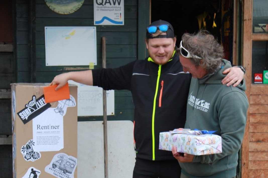 Christian Bekker (l.) took over the surf school at the Großer Meer Jens Radde a few months ago