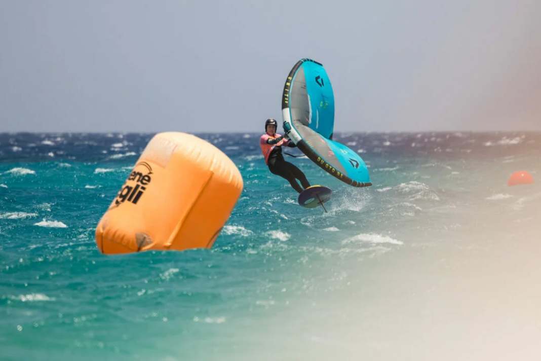 Nia Suardiaz cruises to victory in the FreeFly slalom