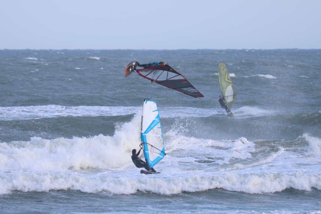 Unsere Trestcrew war mit den Testboards bereits auf dem Wasser
