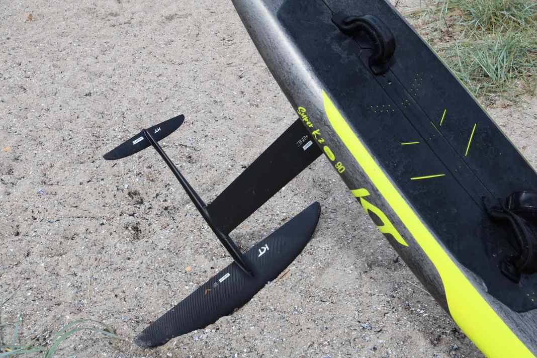 The Instinct Foil is available in six sizes