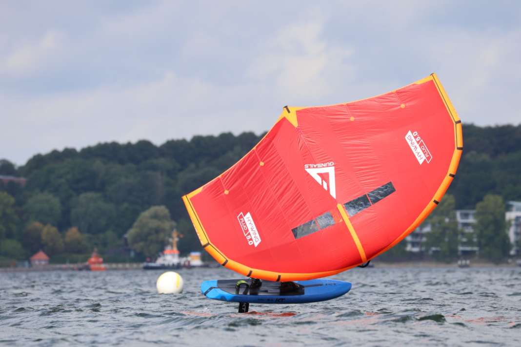 Den neuen Gunsails Fluo Wing gibt es in fünf Größen von 2,0 bis 6,0 qm