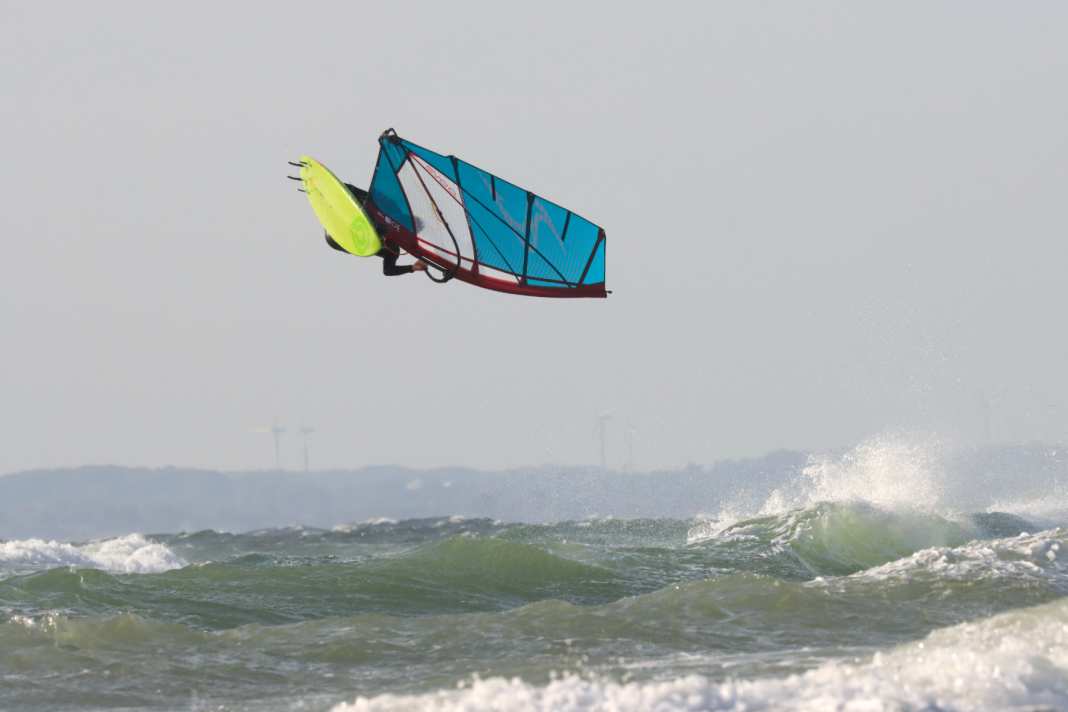 The Simmer EvoQ is one of the lightest models on the scales