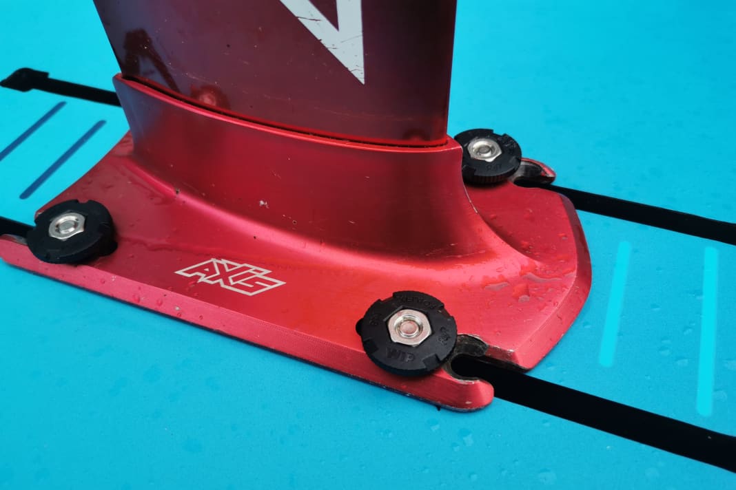 The FoilFix nuts held well when they rested flat on the mounting plate. The hold was not perfect when...