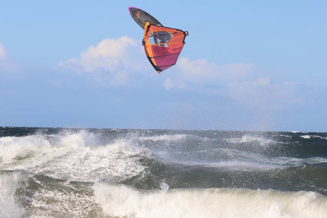 Ein Klassiker unter den Wavesegeln ist das Combat HD von NeilPryde