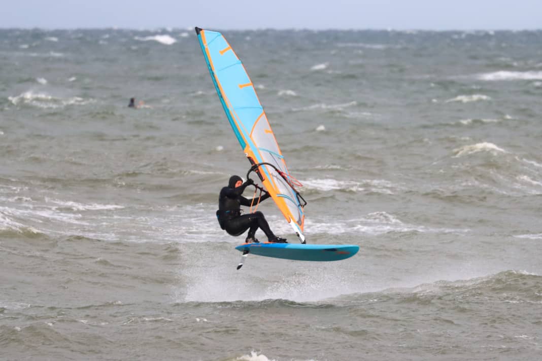 Das Naish fühlte sich auf Flachwasser und in der Brandung gleichermaßen wohl