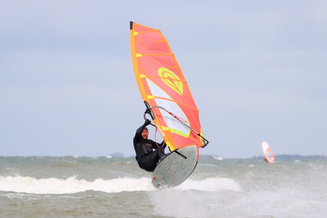 The Goya Eclipse Pro is designed as a freewave sail