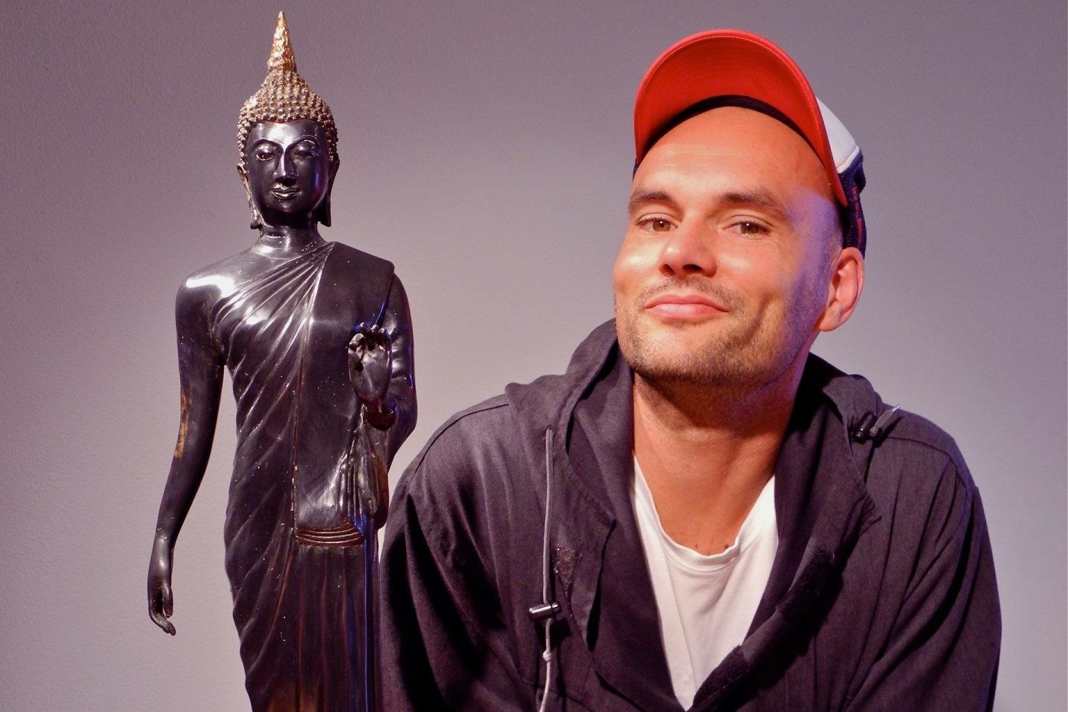 Paul van Bellen constantly provides us with spectacular windsurfing videos. We had an in-depth chat with the self-confessed Buddhist!