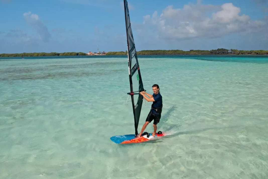 1) When riding the wave, switch to a switch stance.