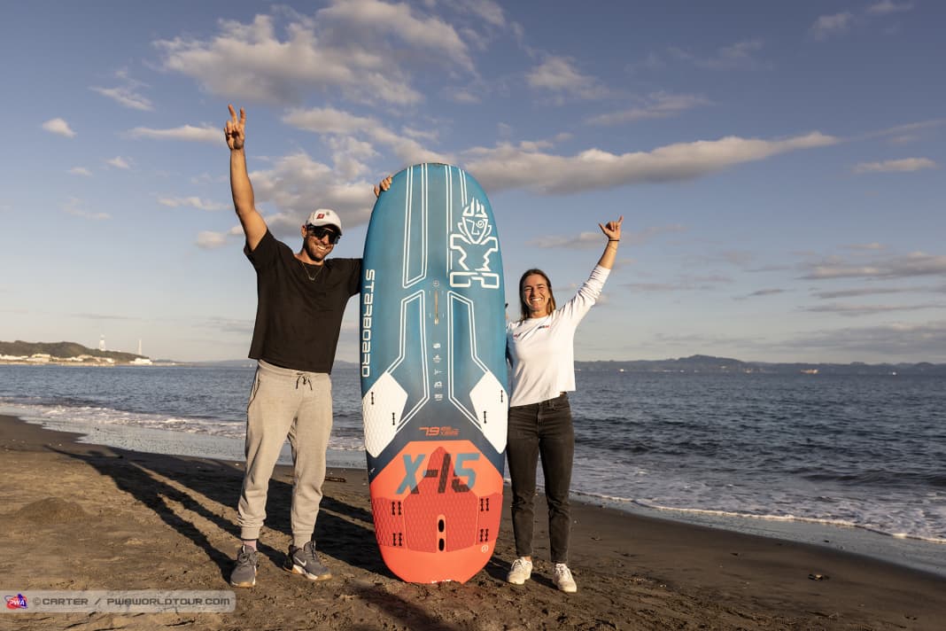 The beaming world champion couple: Matteo Icahino and Blanca Alabau win the 2023 slalom titles!