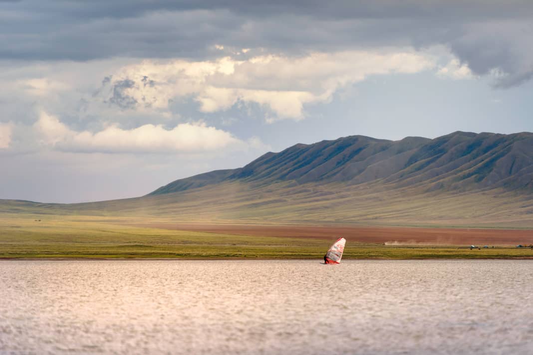 Breathtaking scenery and shattered nature: Tilo Eber and Adrian Beholz experienced a country of contrasts on their trip through Kazakhstan