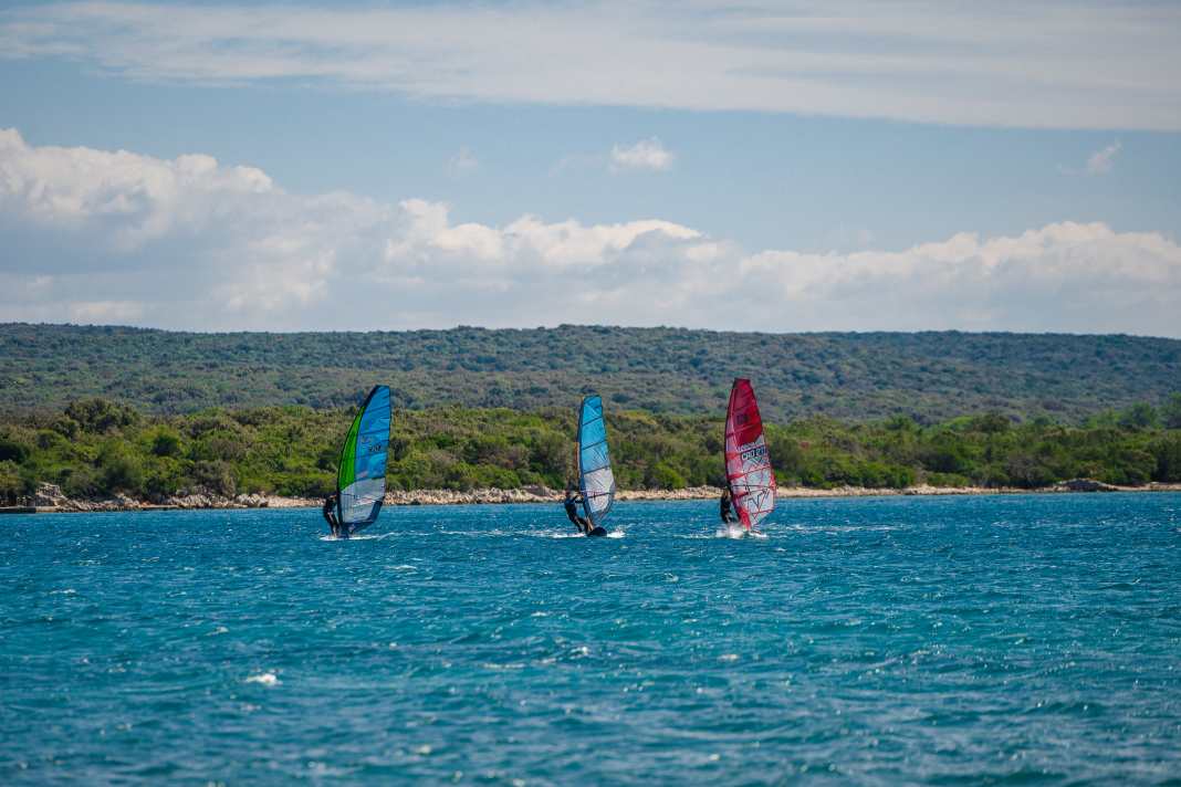 Zwischen den Inseln Cres und Losinj ergibt sich ein geschützter Bereich