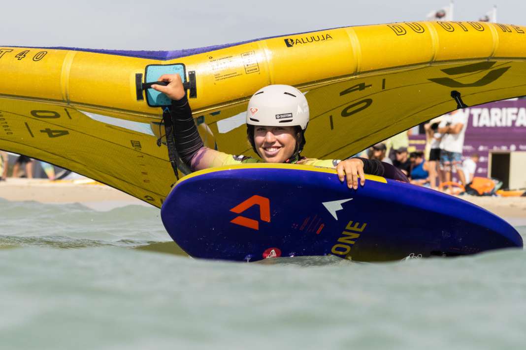 Nia Suardiaz ist im Wingfoil World Cup aktuell das Maß der Dinge