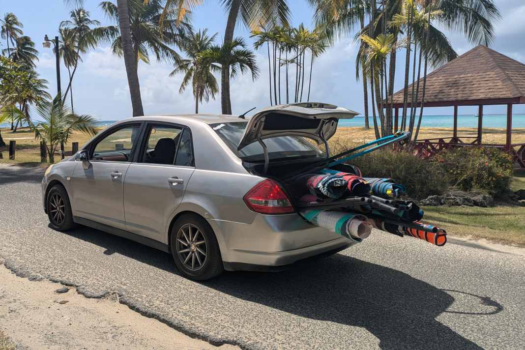 Tried it out for you: Toe sails and masts fit easily into a small car...