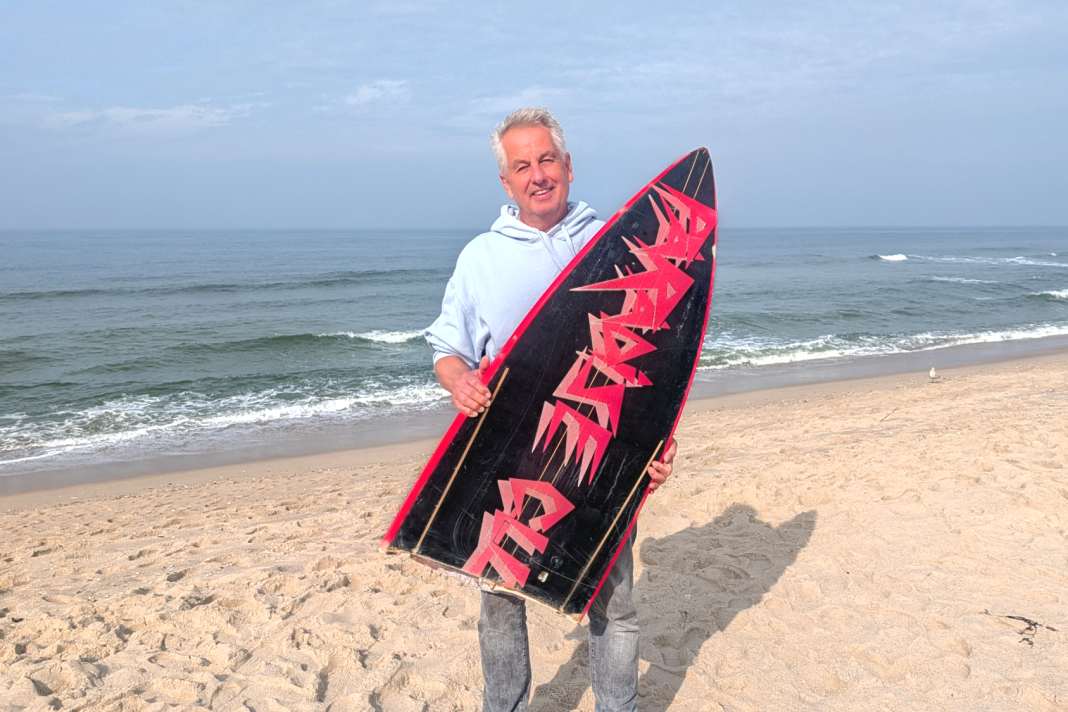 Das kenn ich doch: Andreas Erbe stolperte beim Worldcup auf Sylt über ein Board aus einem surf-Test von 1990