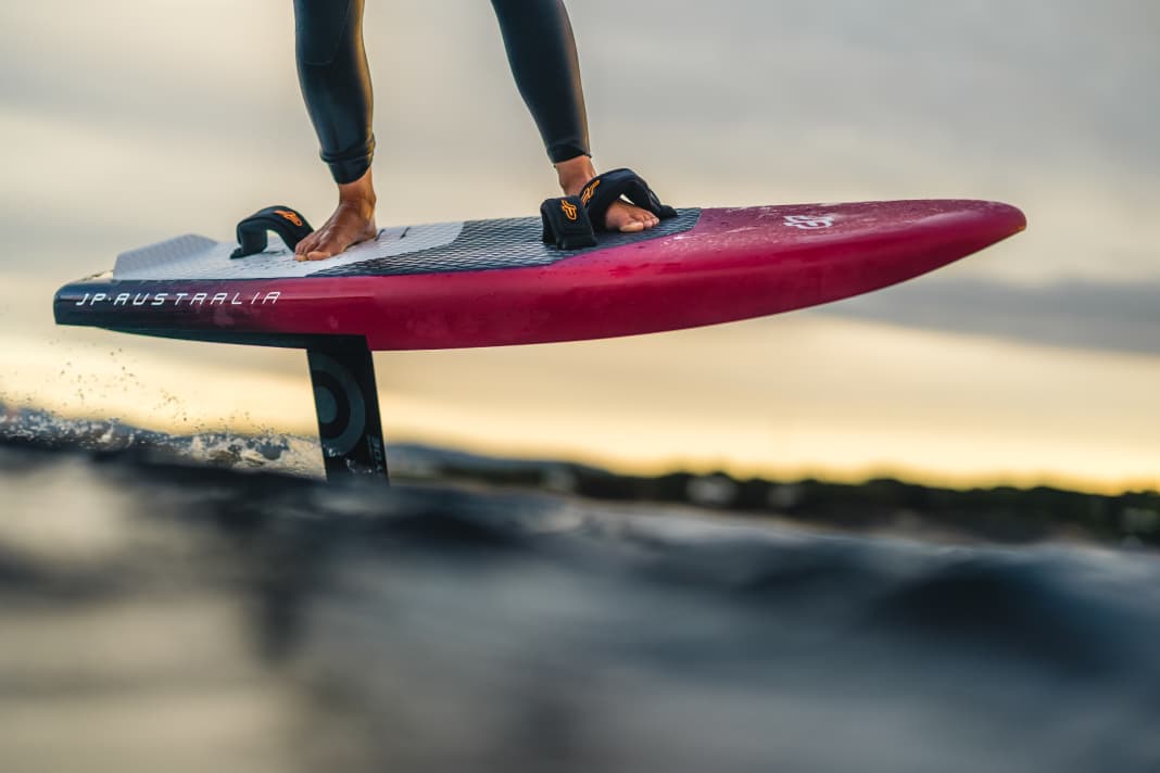 The R-Winger is designed to guarantee early take-off