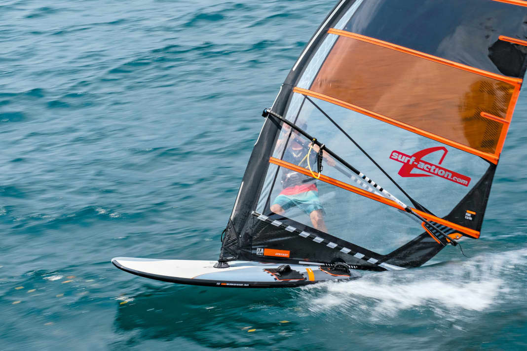 Freeraceboards 2023 RRD Firestorm LTD 135 Flight in the test SURF