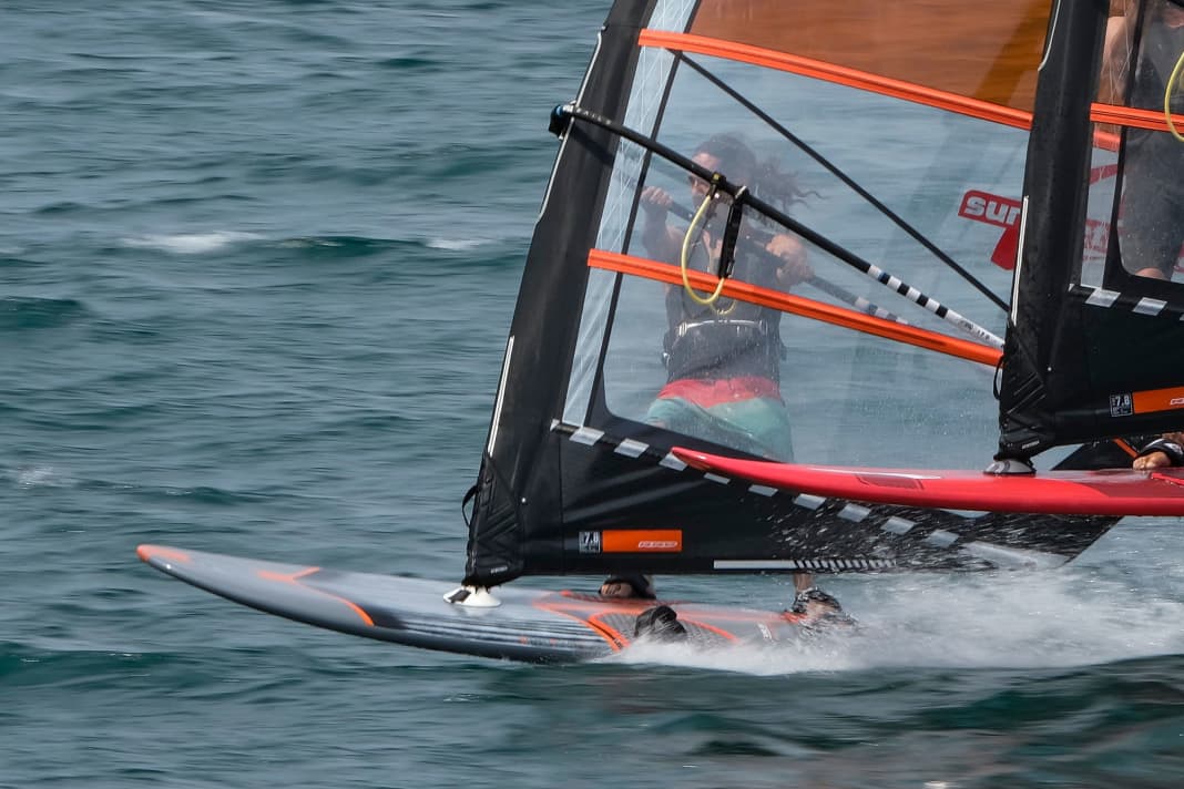 I-99 Grand Tour 76 im surf-Test