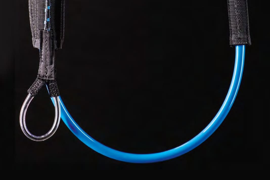 The sheathing on this rope extends far down, which prevents it from dangling.