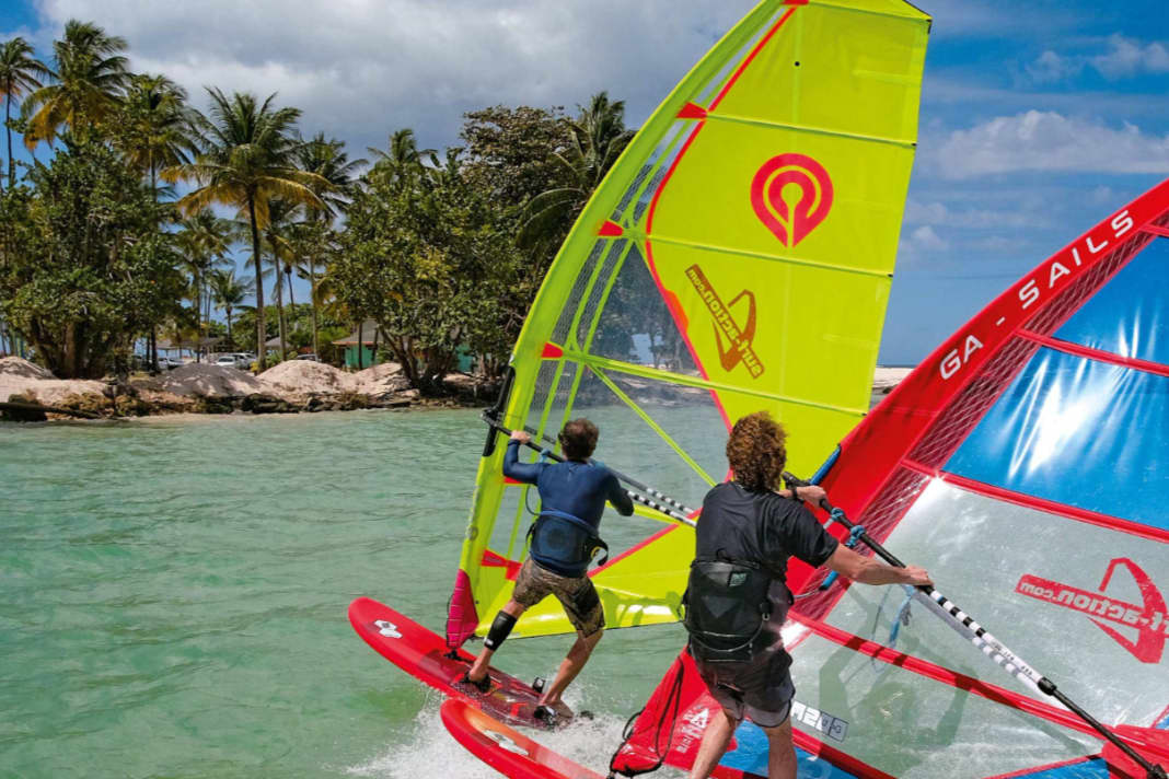 Viel handlicher als Racesegel, aber auch verdammt schnell – das sind Freeracesegel. Hier Goya Mark 2 und GA-Sails Cosmic.