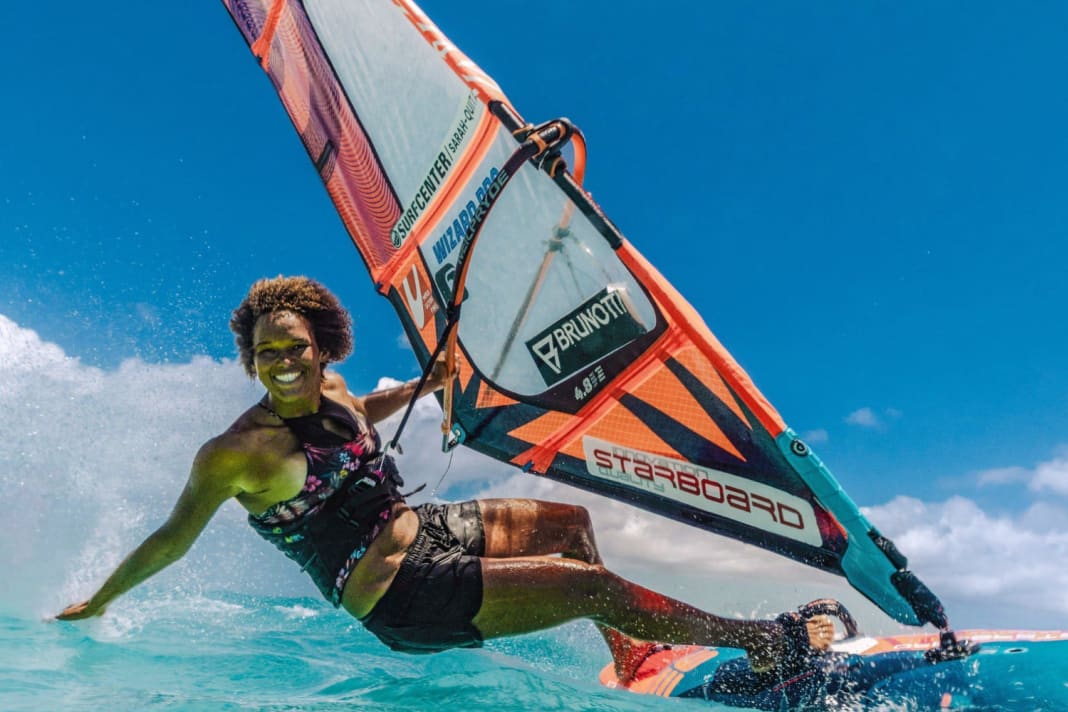 Was steckt hinter der ewig guten Laune der besten Windsurf-Allrounderin der Welt?