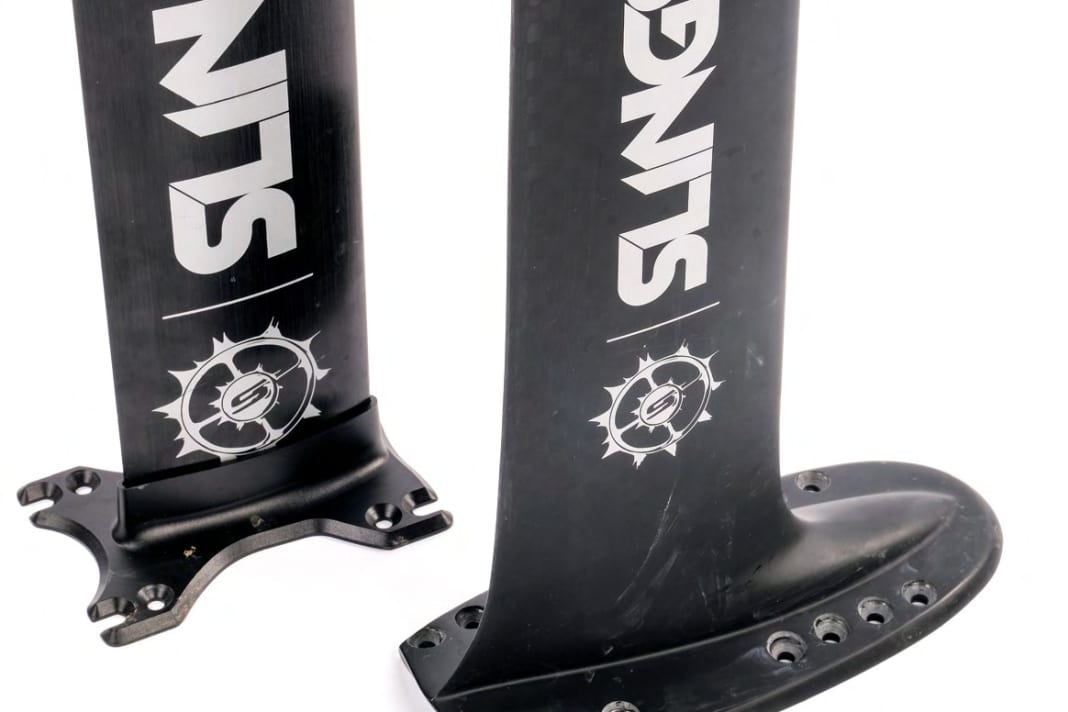 The Slingshot carbon mast is made entirely from a single mould.