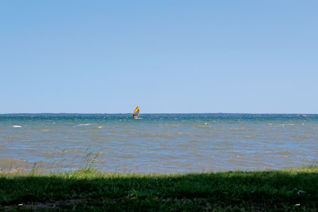 Die Müritz, der größte Binnensee Deutschlands ist  ein  weitgehend unbekannes Windsurf-Paradies
