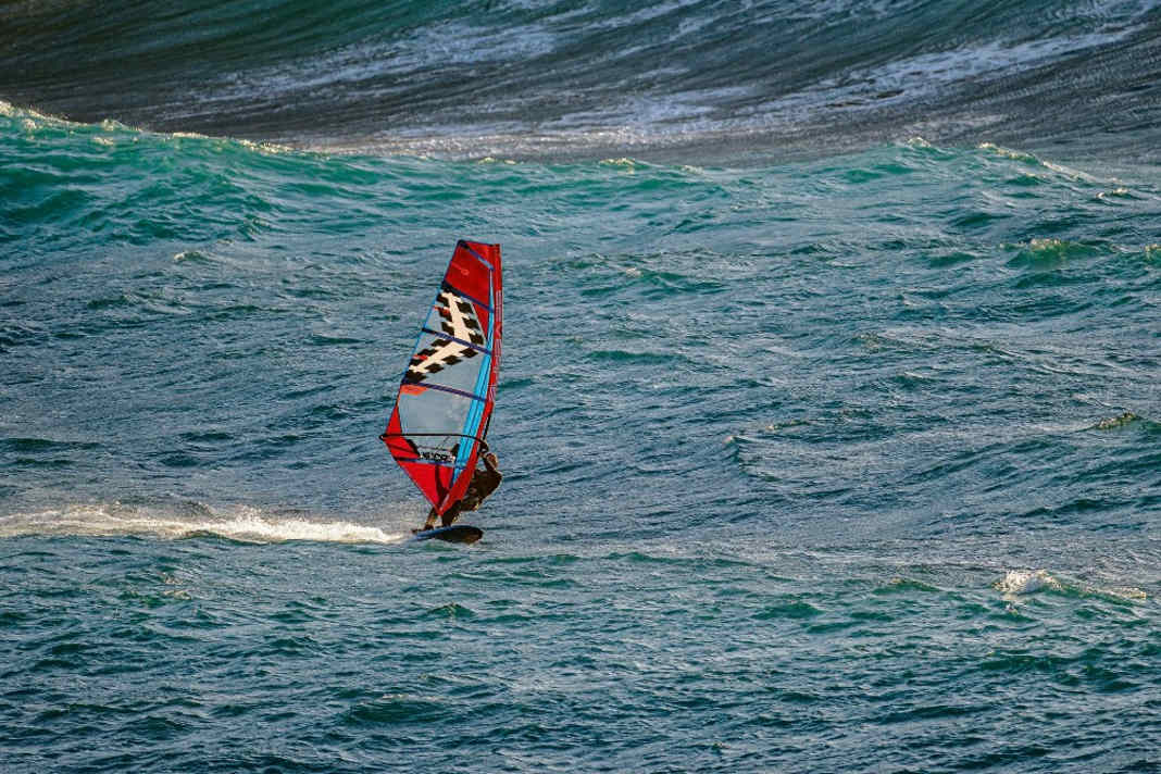 At the Arkasa spot in the south-west of the island, the Mediterranean shows its wilder side.