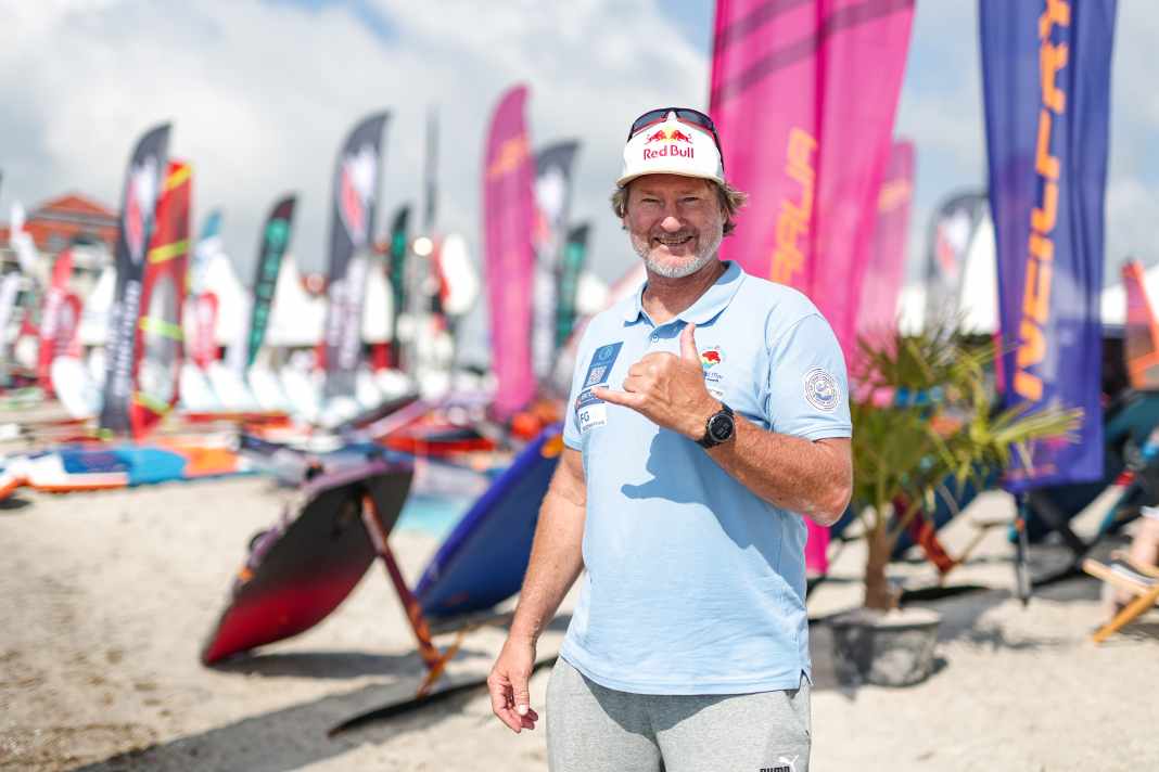 Björn Dunkerbeck kam mit seinem Film "Born To Windsurf" zum Surf-Festival nach Fehmarn.