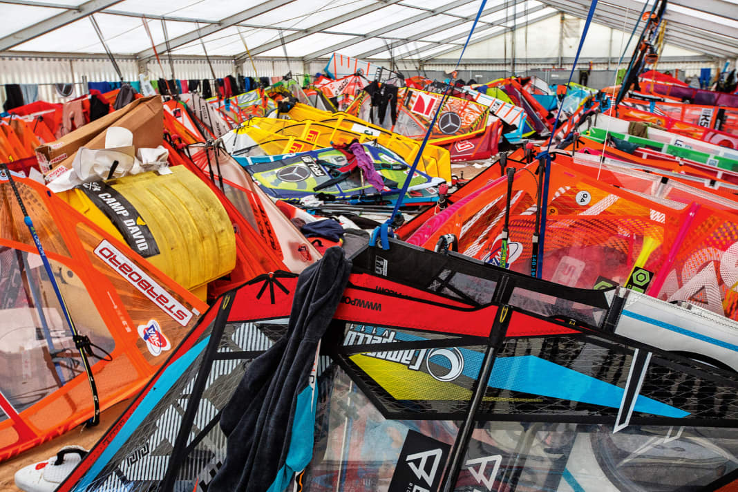 How do you find the right used sail in this selection? We reveal what you should look out for.