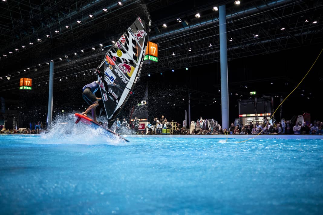 "Die enge Kurve am Ende des Pools zu nehmen und anschließend auf vollen Speed zu kommen, ist mindestens so anspruchsvoll wie der Move selbst", berichtet Lennart Neubauer.